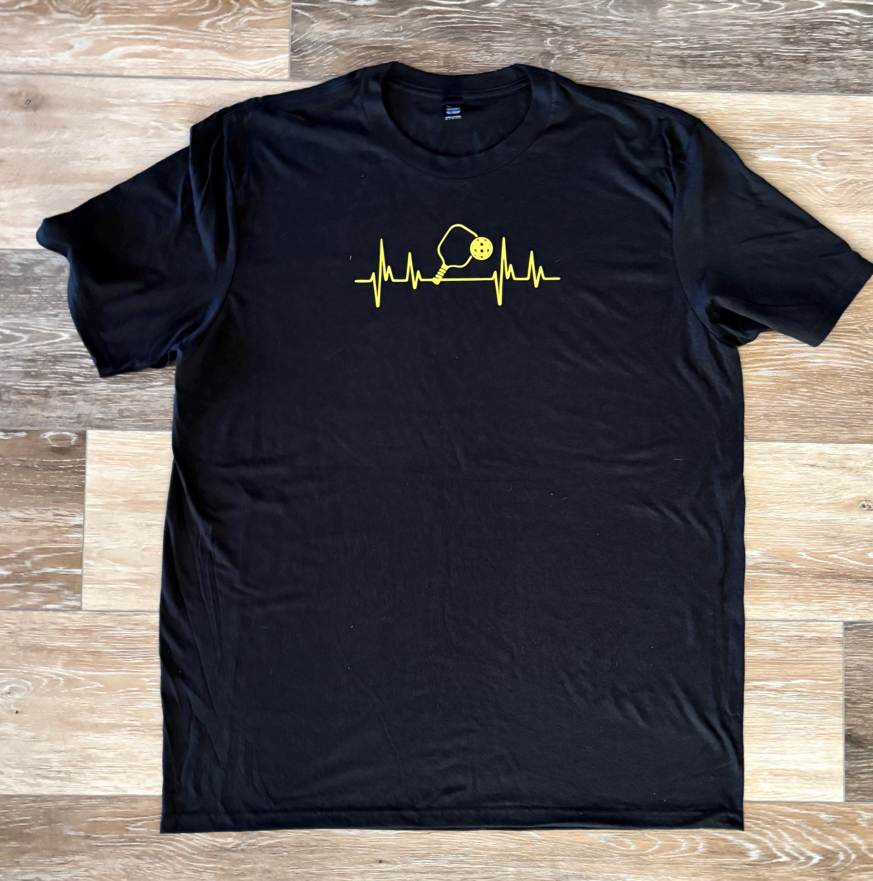 Pickleball Heartbeat Graphic Tee – Unisex Player T-Shirt