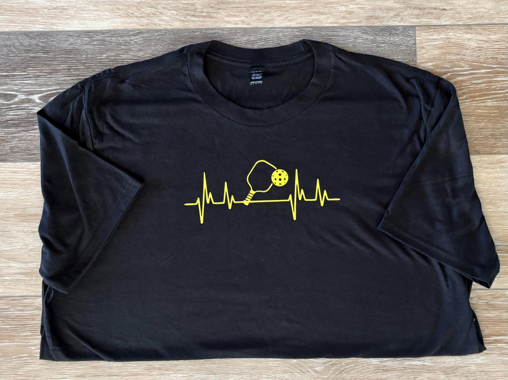 Pickleball Heartbeat Graphic Tee – Unisex Player T-Shirt